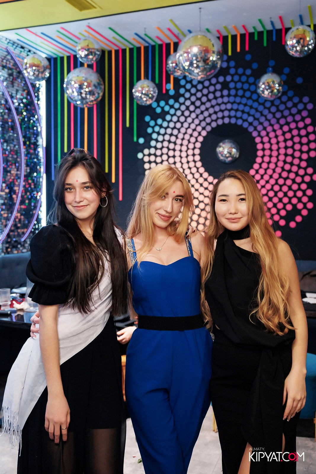 ЗАЯ, НА БИС. КИПЯТКОМ АЛМАТЫ!