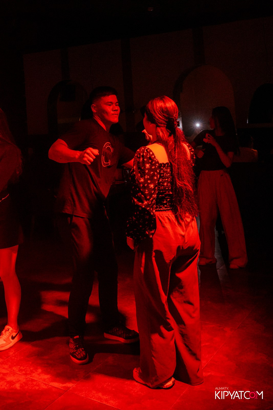 ARAGOSTA DISCO BAR. КИПЯТКОМ АЛМАТЫ!