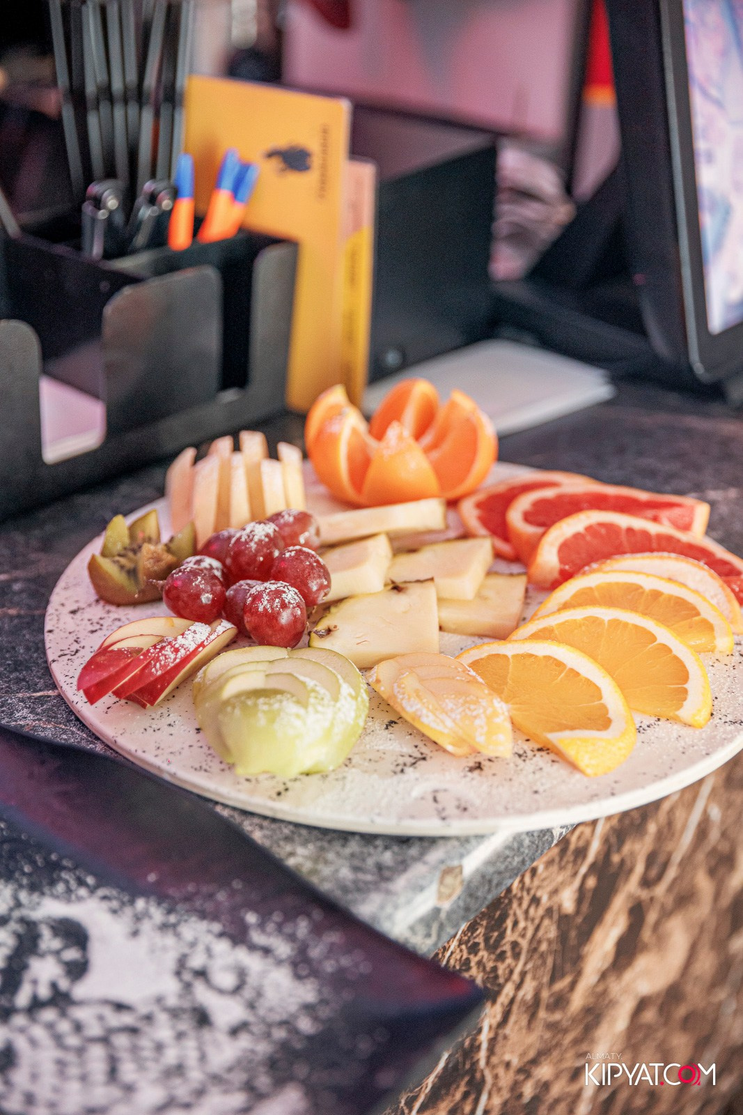 УХО И МЕДВЕДЬ НА ГАГАРИНА. КИПЯТКОМ АЛМАТЫ!