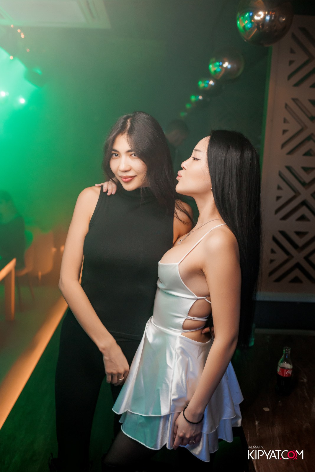 LAUREATE GRAND CAFÉ. КИПЯТКОМ АЛМАТЫ!