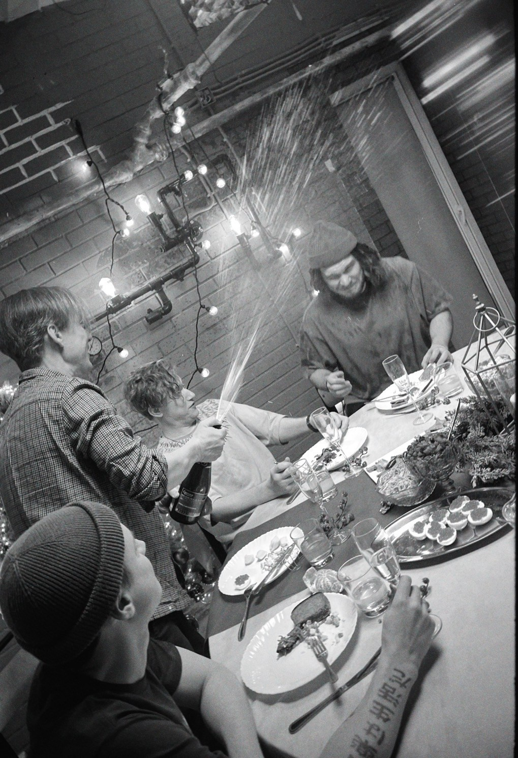 CHAYKA BAND — NEW YEAR CLIP BACKSTAGE. Фотография для артистов