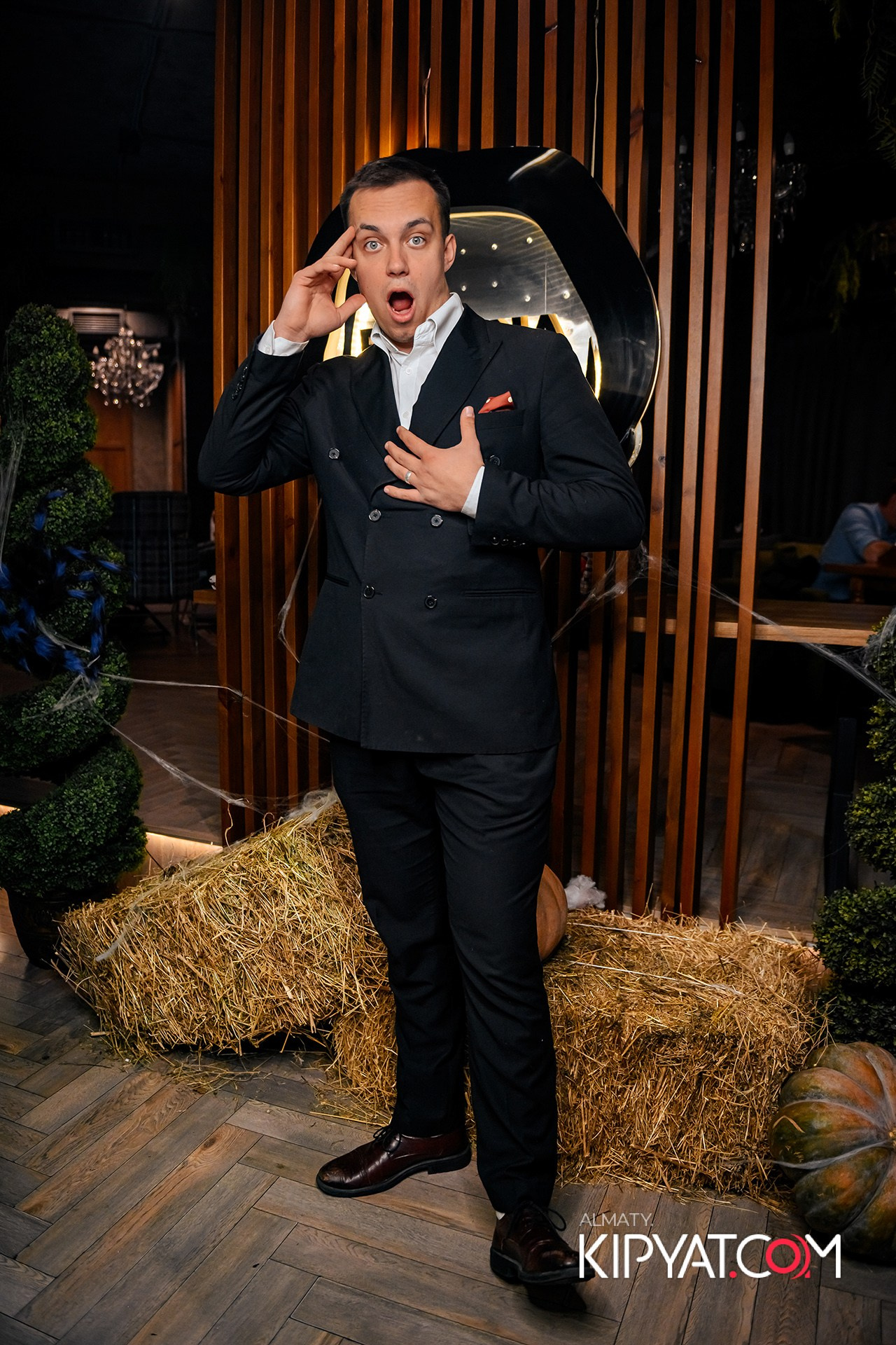 ROTANA GRILL LOUNGE. КИПЯТКОМ АЛМАТЫ!