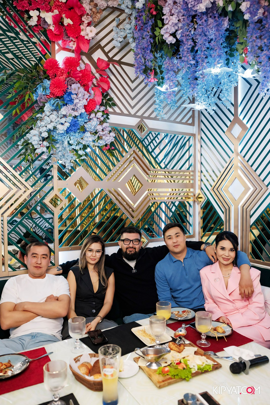 ЗАЯ, НА БИС. КИПЯТКОМ АЛМАТЫ! Фотосъемка мероприятий в Алматы