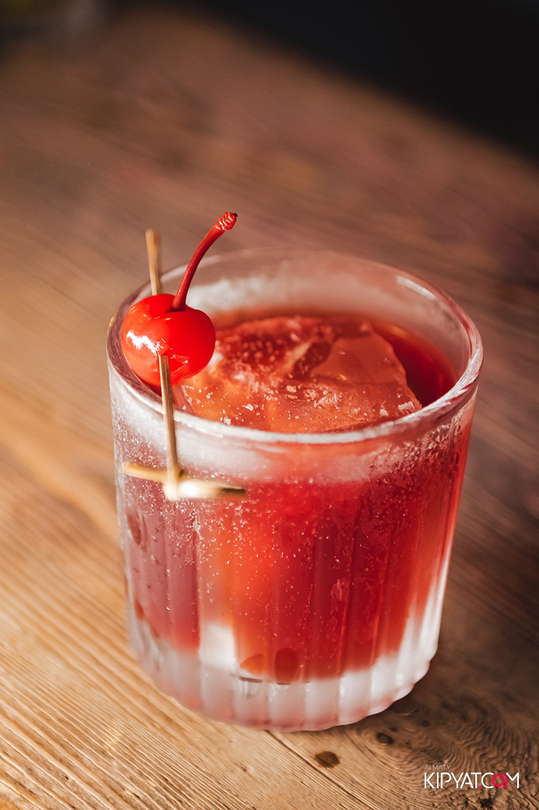 РЕСТО-БАР СКАНДАЛИСТЪ. КИПЯТКОМ АЛМАТЫ!