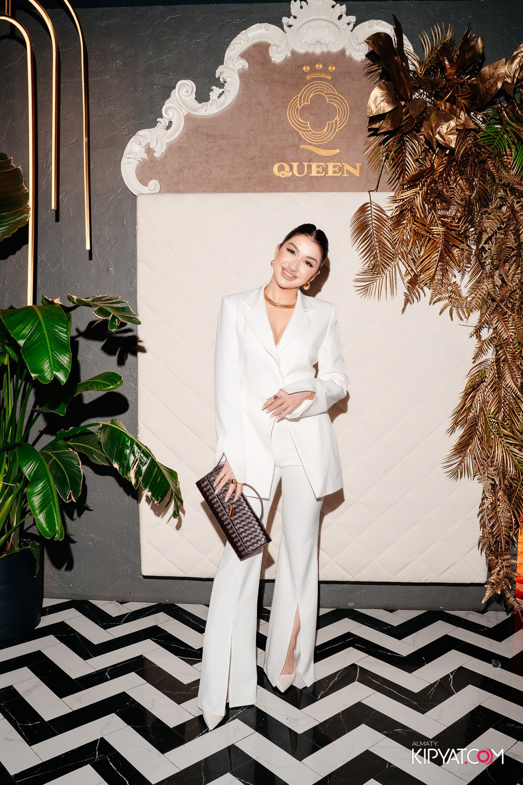 QUEEN. КИПЯТКОМ АЛМАТЫ!