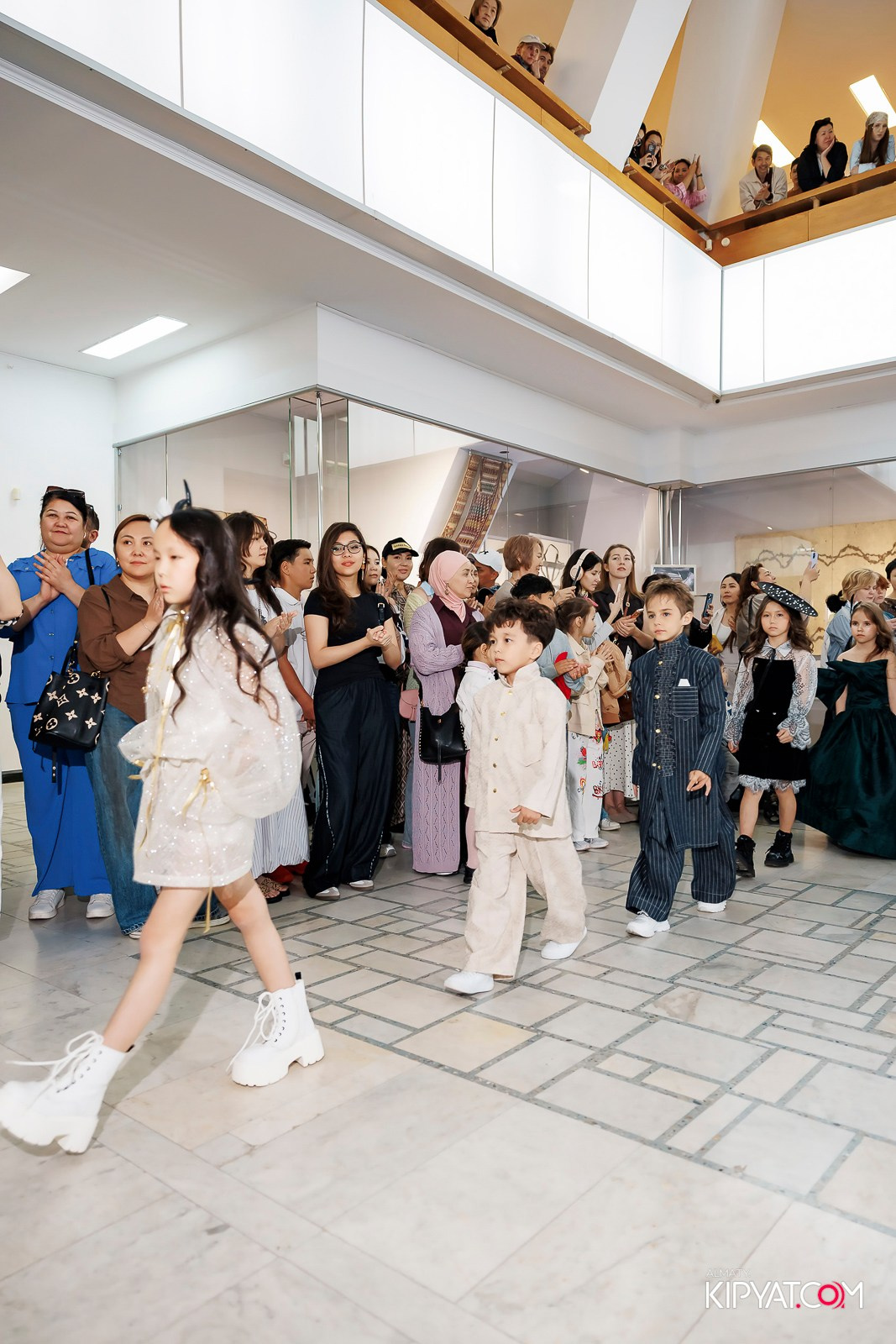 JUNIOR MODELS SHOW. ПЕРФОМАНС НОЧЬ В МУЗЕЕ. КИПЯТКОМ АЛМАТЫ! Фотосъемка мероприятий в Алматы