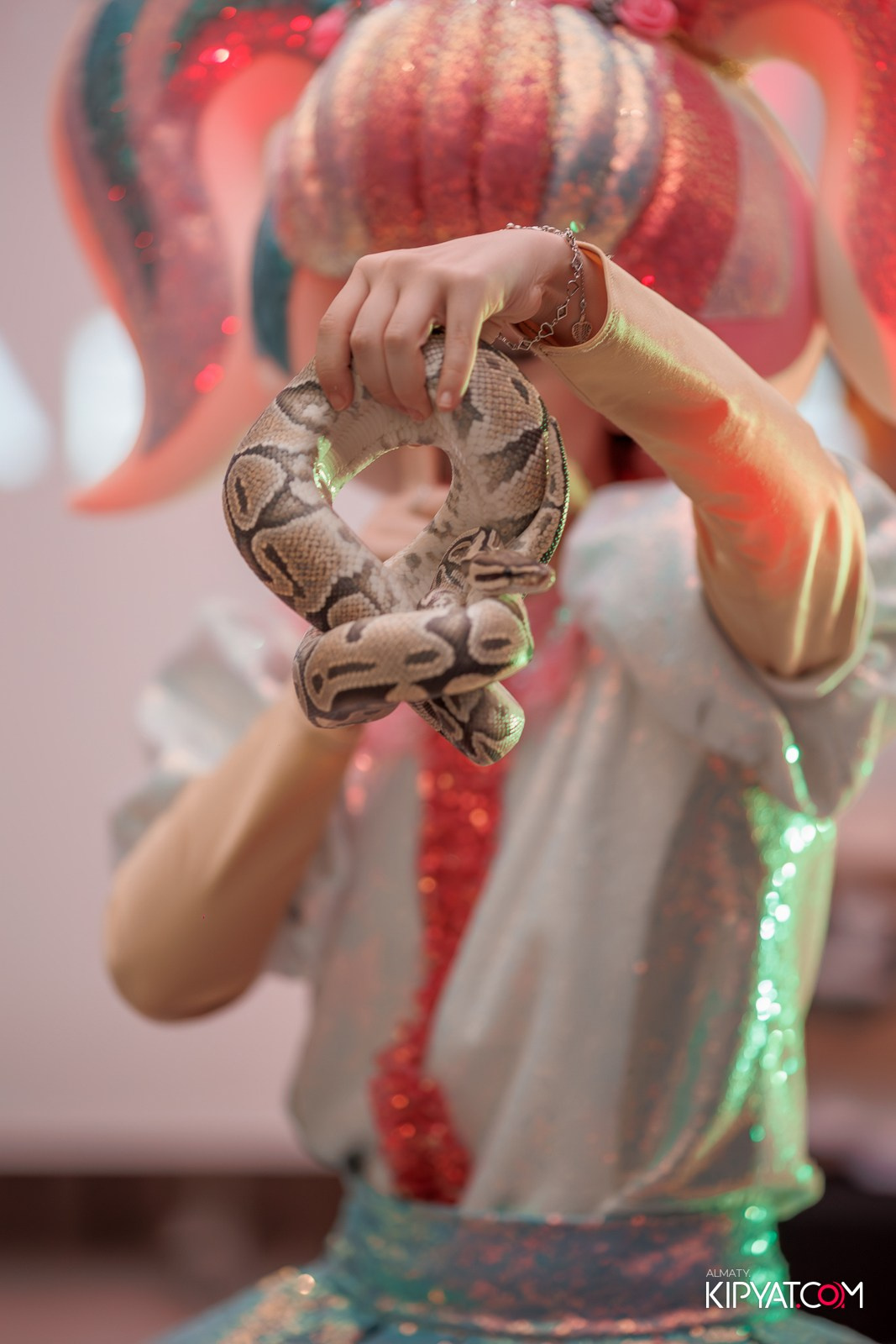 КВЕСТ-ШОУ ALAROVICH ИГРА В КАЛЬМАРА. КИПЯТКОМ АЛМАТЫ!