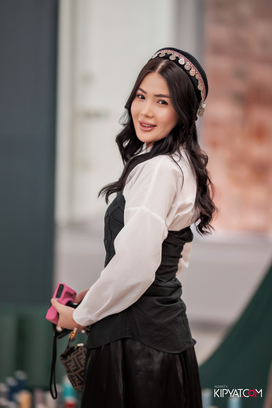 FASHION ПОКАЗ, КАЗАХСКОЙ НАЦИОНАЛЬНОЙ ОДЕЖДЫ. КИПЯТКОМ АЛМАТЫ!