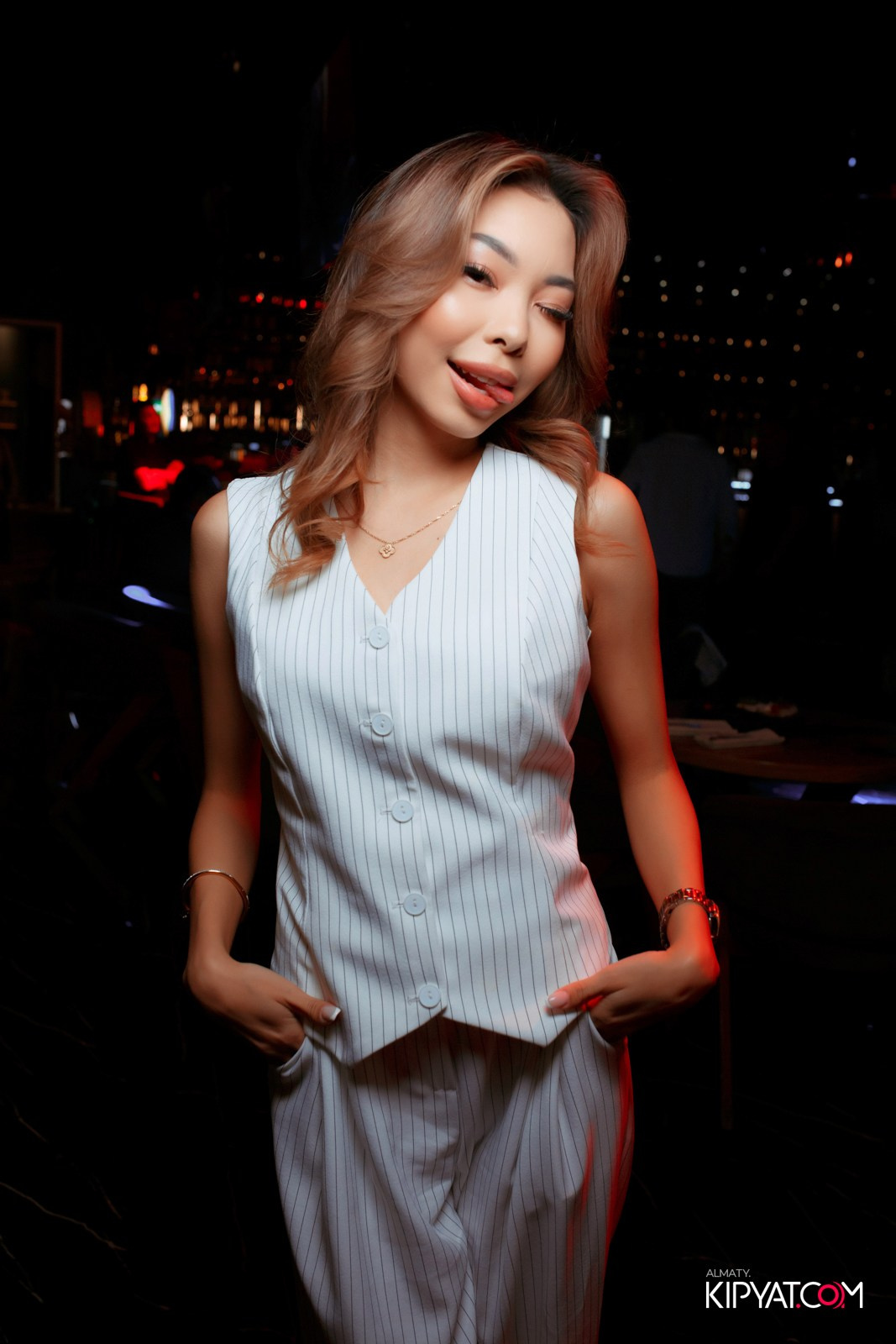 MOOD KARAOKE & TERRACE. КИПЯТКОМ АЛМАТЫ!