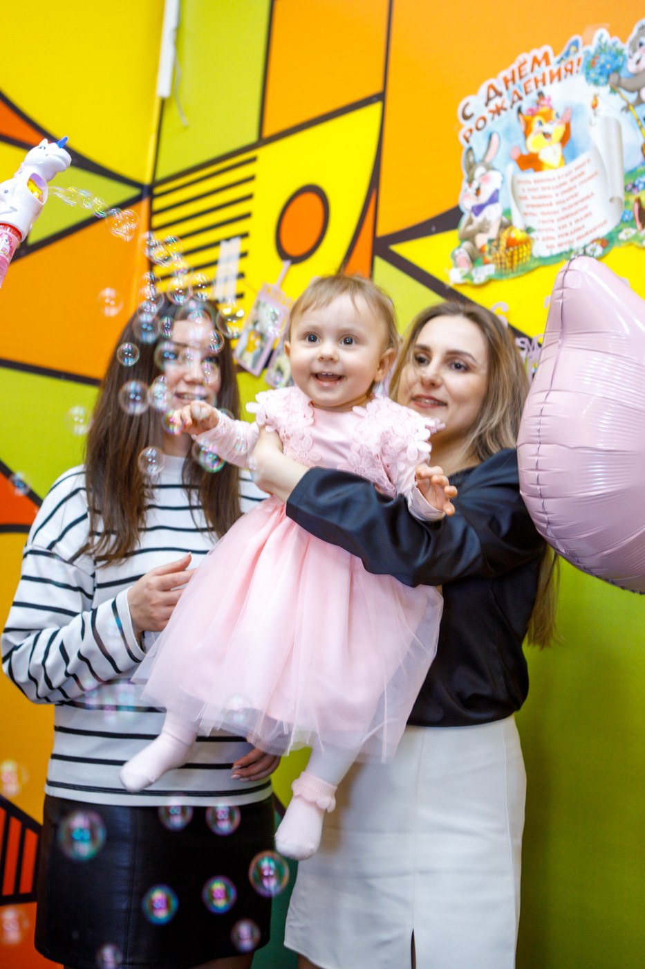 Софья 1 годик. Детская комната «Локо мотив» Волжский. Фотографы в городе Волгограде — Людмила Агеева и Алексей Околелов