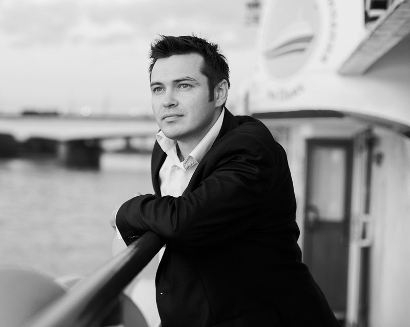 ПОРТРЕТ. Www.apowerstudio.com