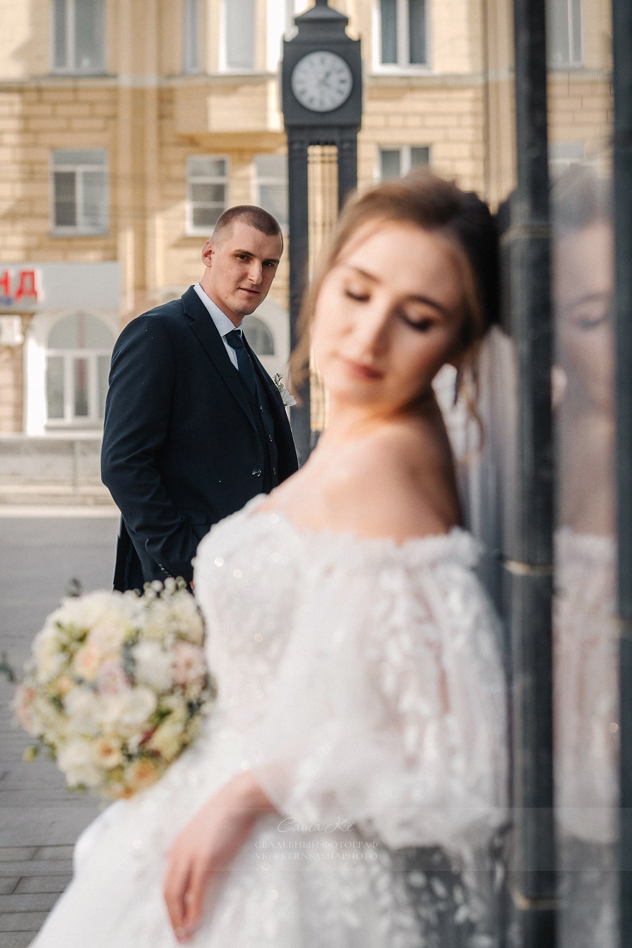 Локации для свадебных фото в Новосибирске — от ботанического сада до речных берегов. Выберите место и забронируйте фотосъемку прямо сейчас!