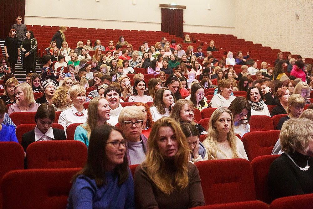 Стендап Ольги Савельевой «Всё обязательно наладится». Детский и семейный фотограф, фотограф мероприятий Нижний Новгород