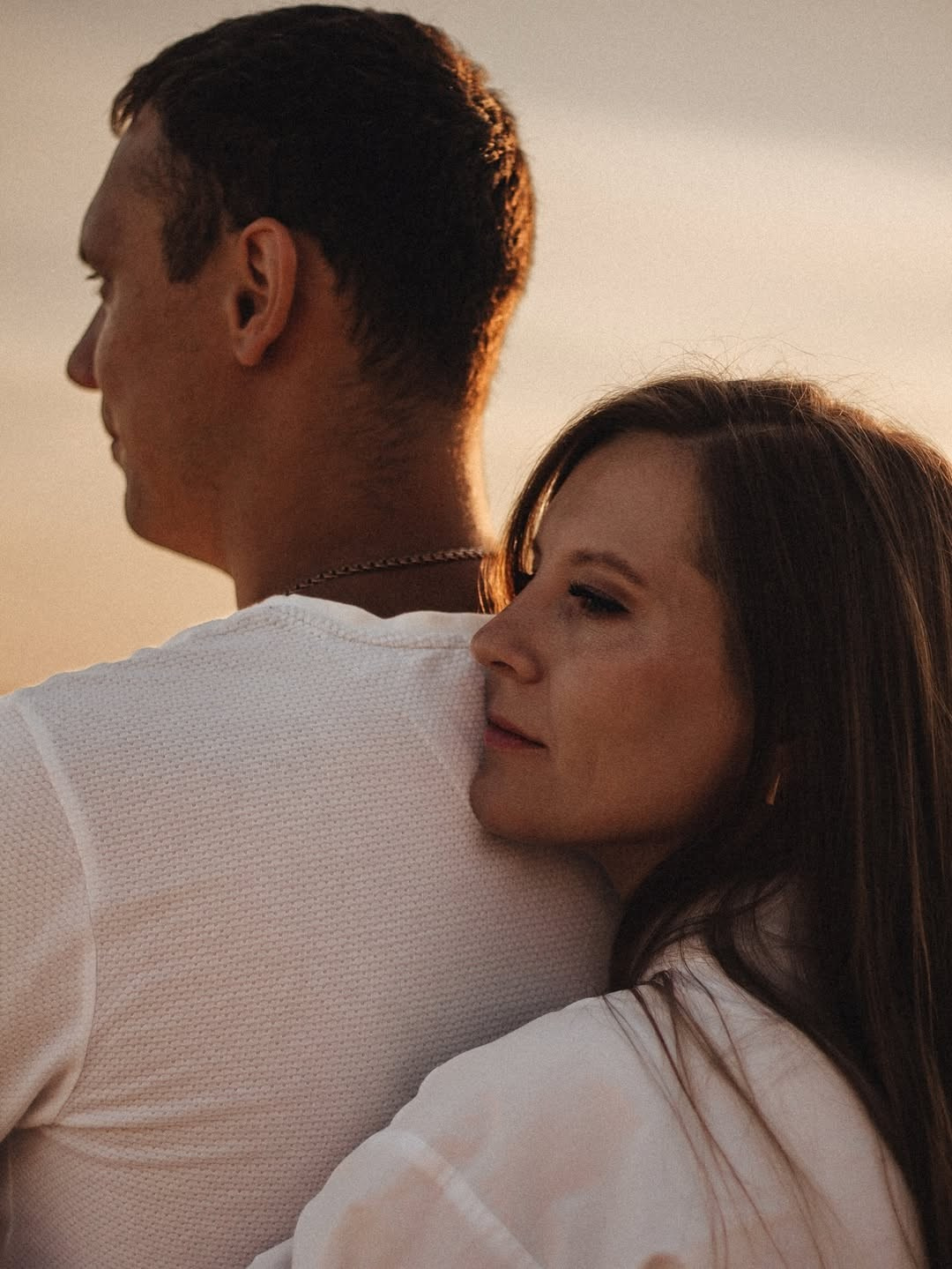 Счастливая семья на прогулке в парке, Новосибирск