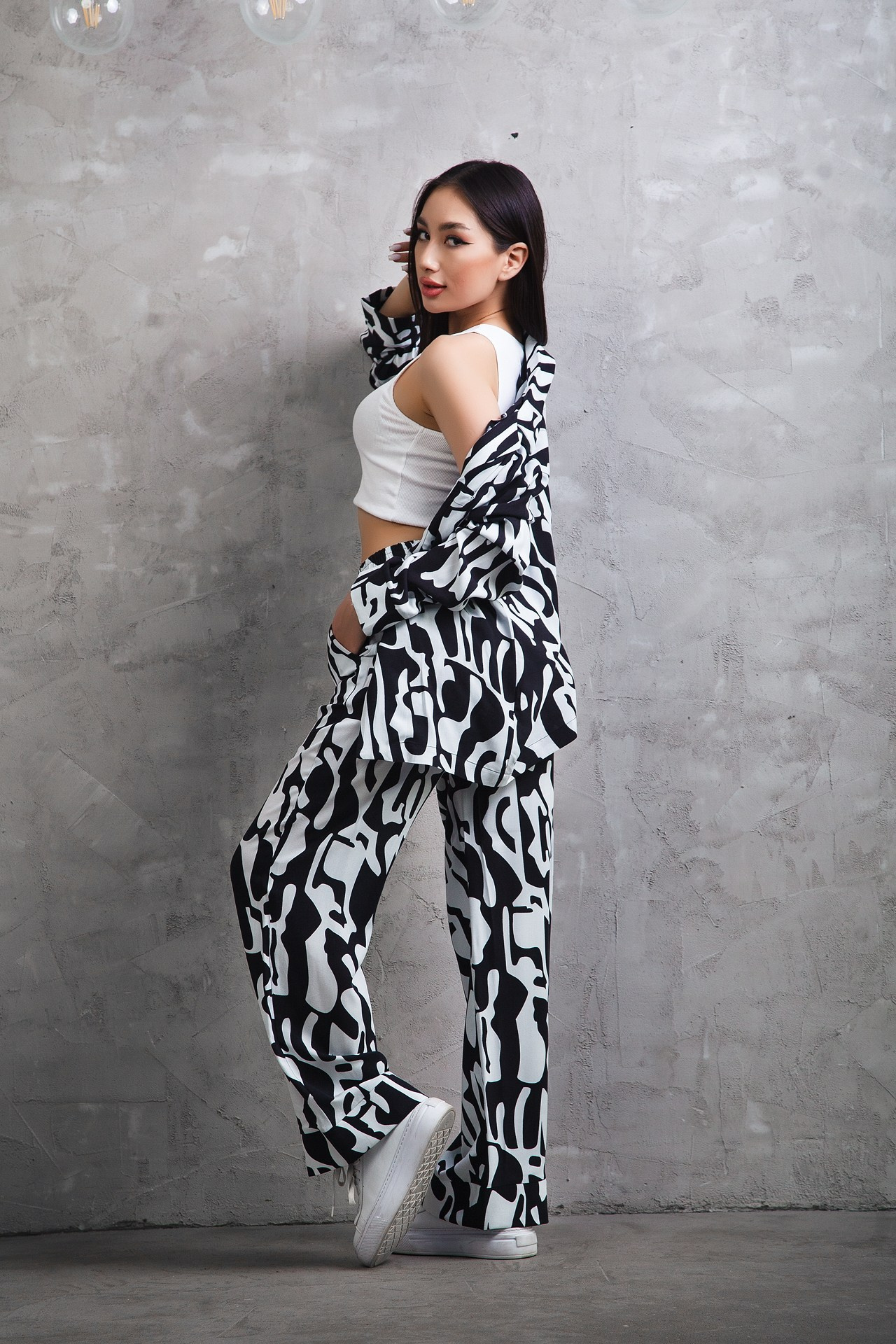 Реклама женской одежды. Натан Супервайзер по Продакшену