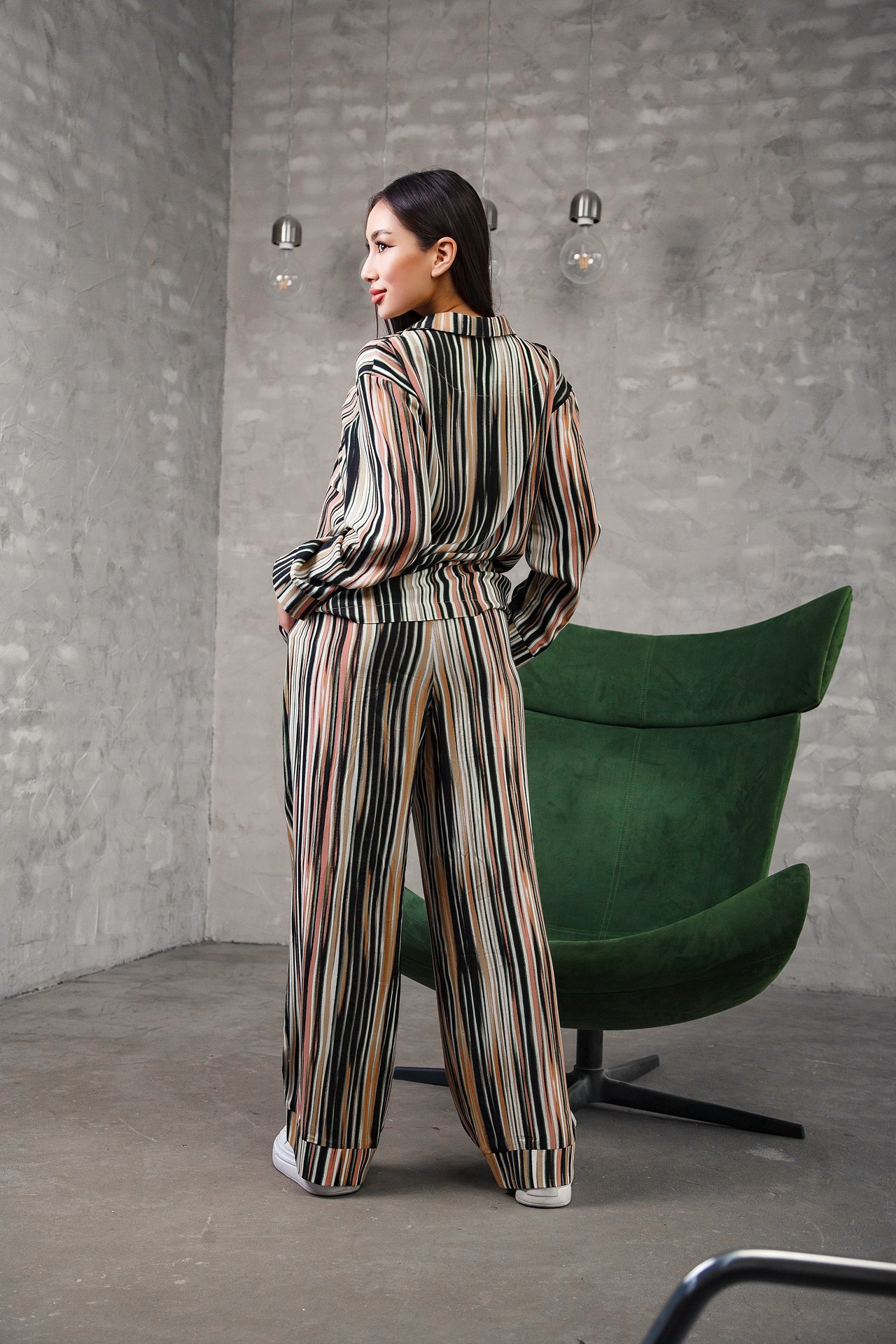 Реклама женской одежды. Натан Супервайзер по Продакшену