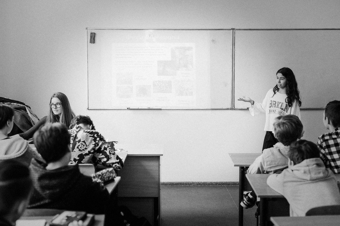 Фоторепортаж со школьного урока 4-го класса. Репортажный фотограф Борис Геер