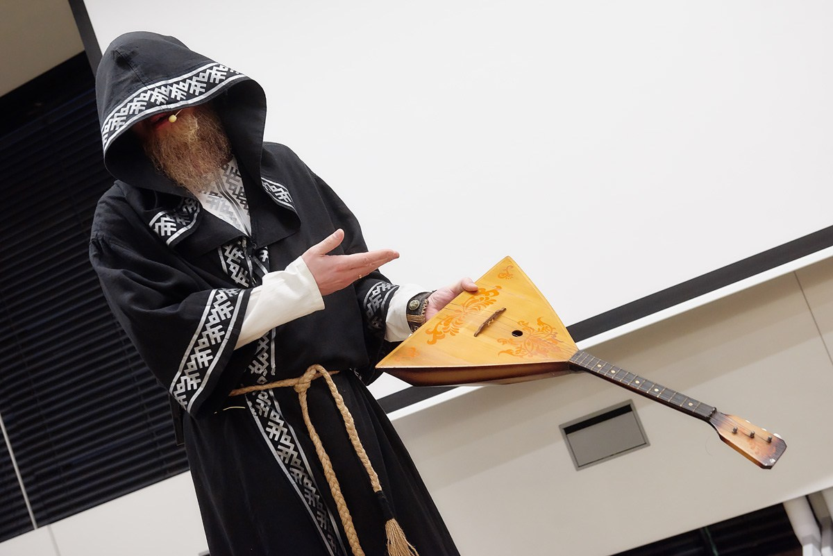 Нейромонах Феофан в Avito. Репортажный фотограф в Москве Вадим Францев