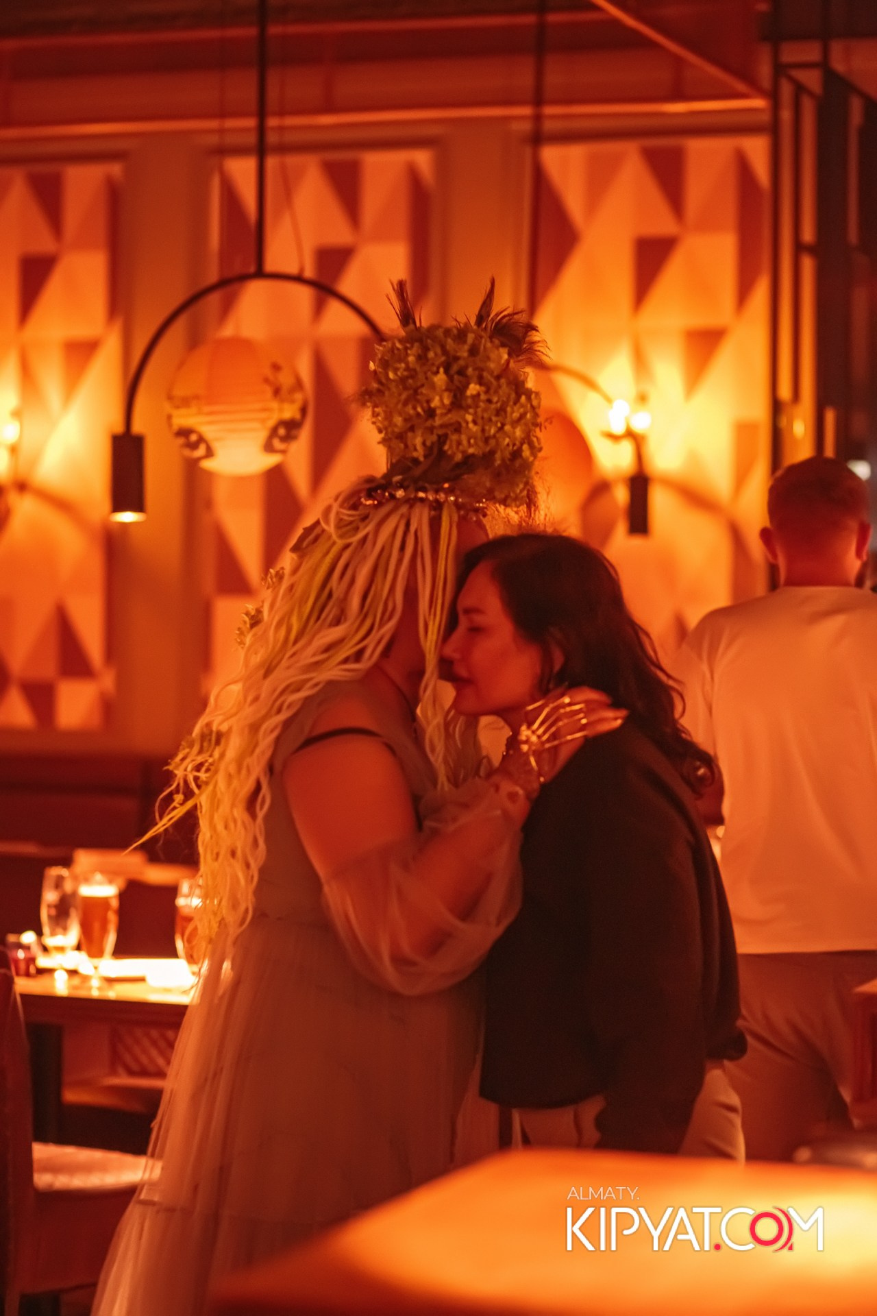 СУХОЙ ЗАКОН. КИПЯТКОМ АЛМАТЫ!