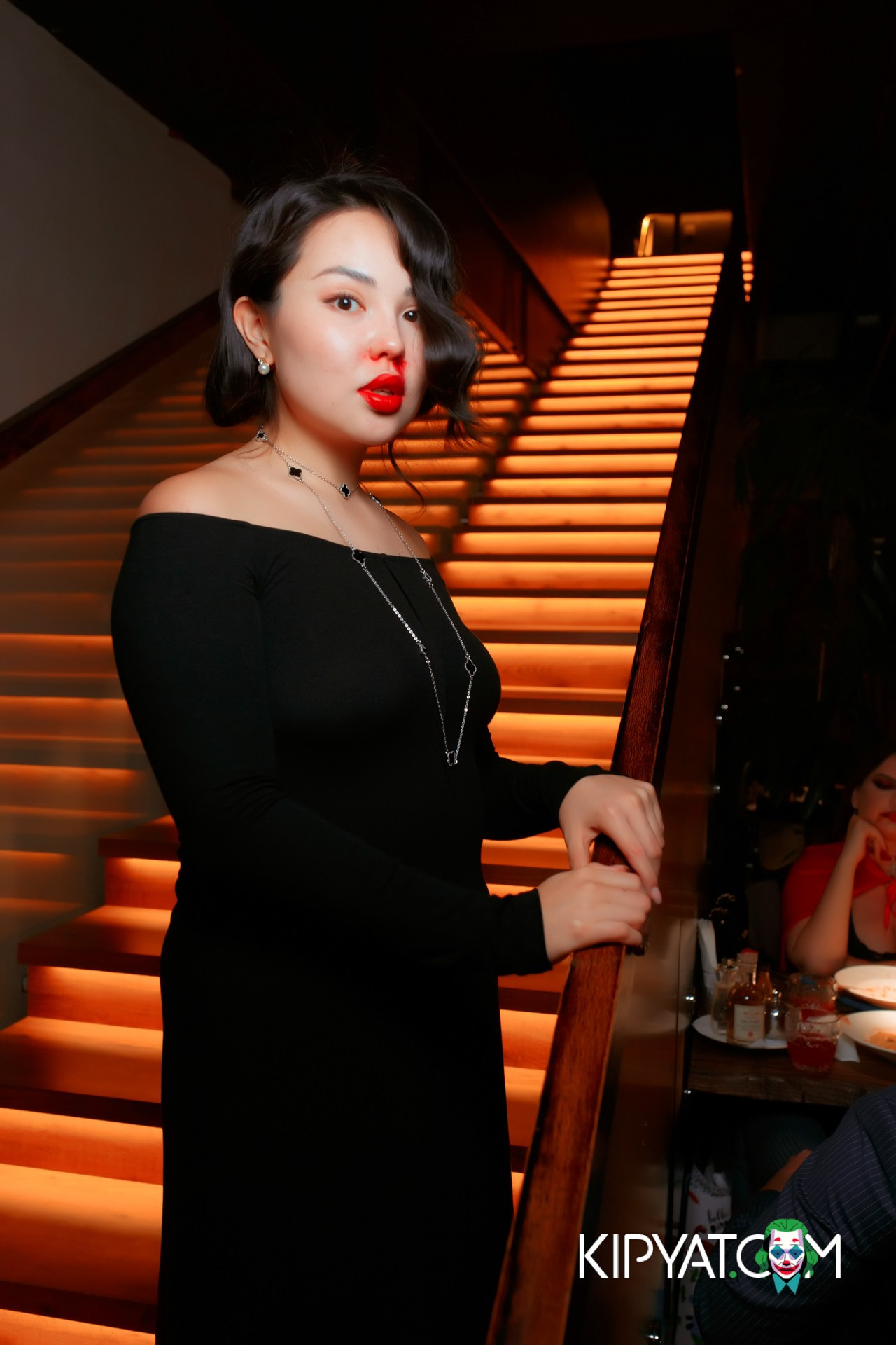 TO HE MOON LOUNGE & HOOKAN. КИПЯТКОМ АЛМАТЫ!