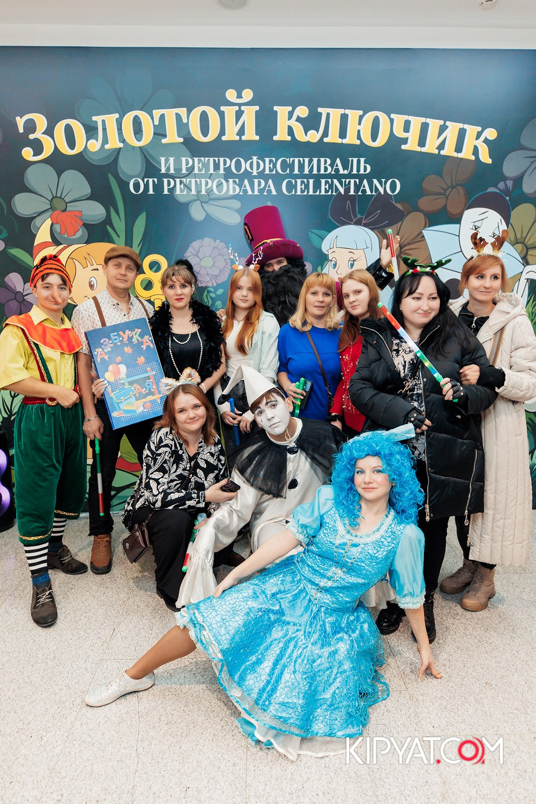 ЗОЛОТОЙ КЛЮЧИК И РЕТРОФЕСТИВАЛЬ ОТ РЕСТОБАРА CELENTANO. КИПЯТКОМ АЛМАТЫ!