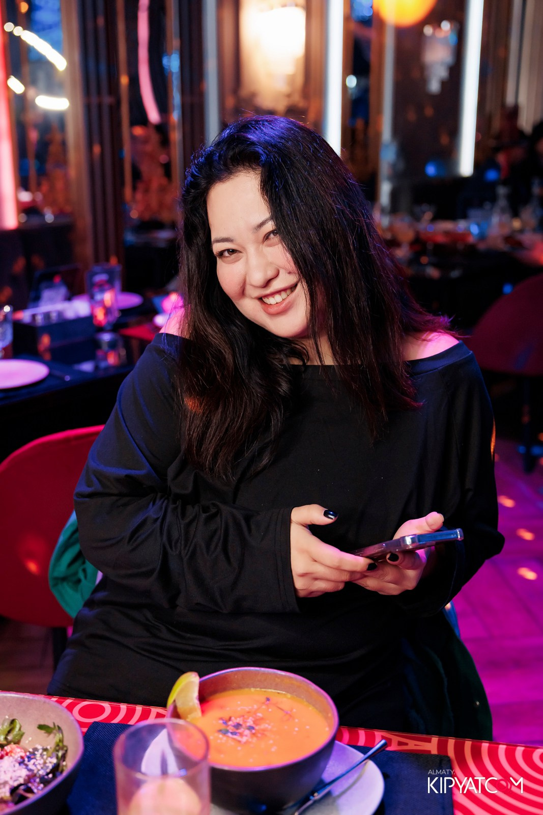 ЗАЯ, НА БИС. КИПЯТКОМ АЛМАТЫ!