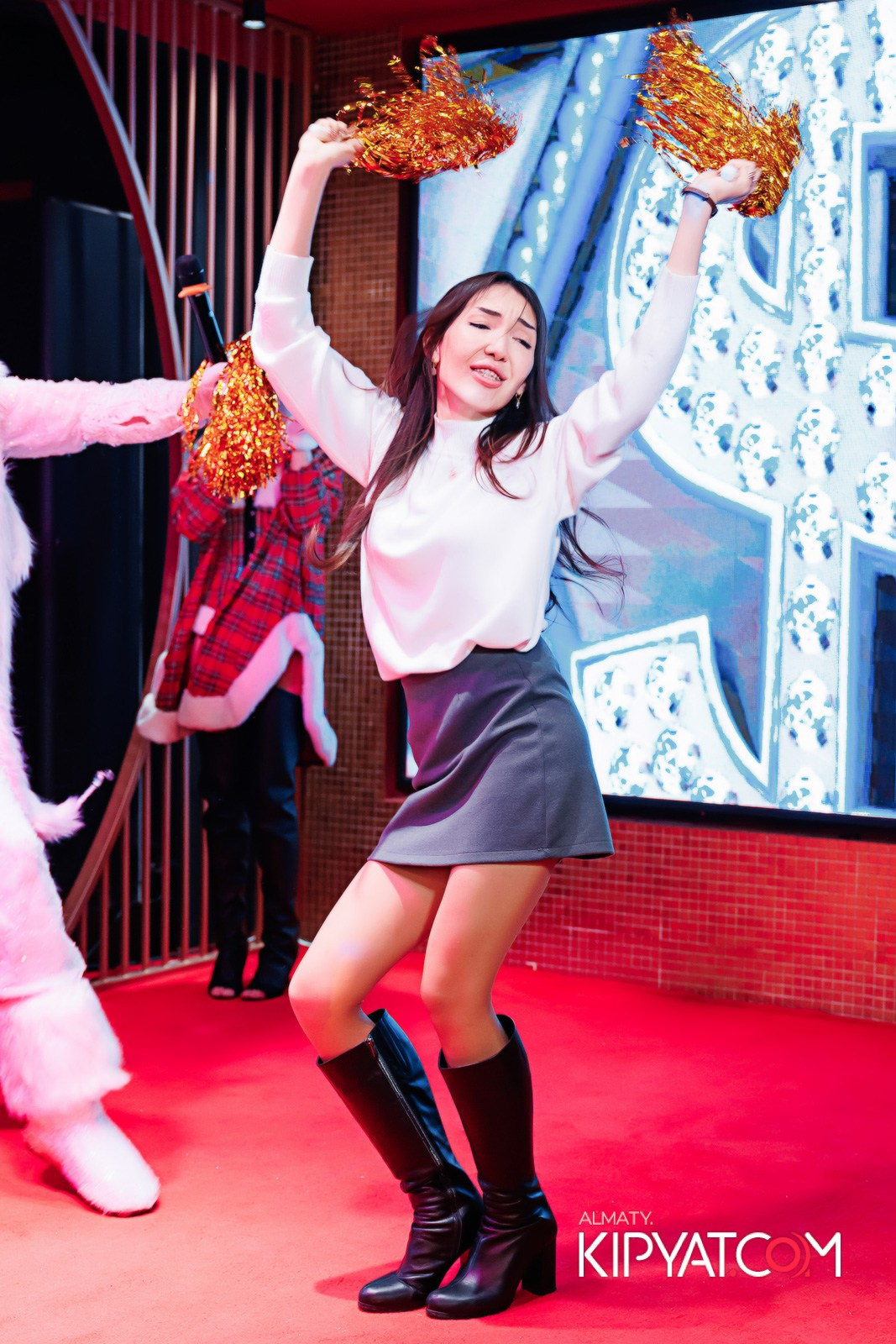 ЗАЯ, НА БИС. КИПЯТКОМ АЛМАТЫ!