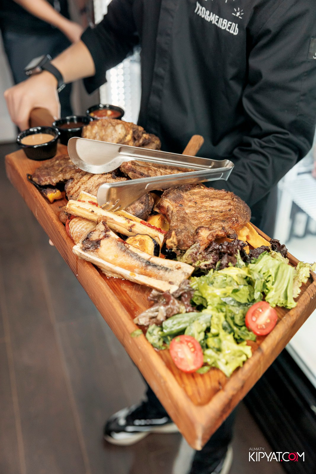 УХО И МЕДВЕДЬ НА ГАГАРИНА. КИПЯТКОМ АЛМАТЫ!