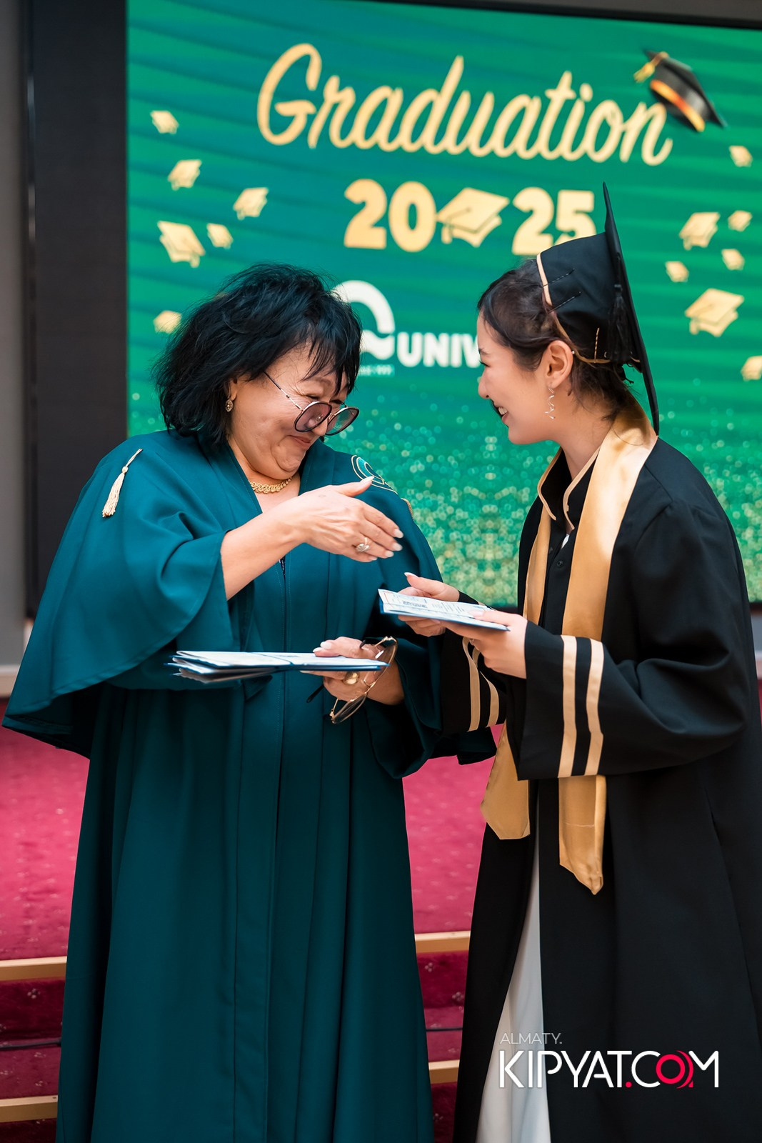 GRADUATION 2025 Q UNIVERSITY. КИПЯТКОМ АЛМАТЫ!