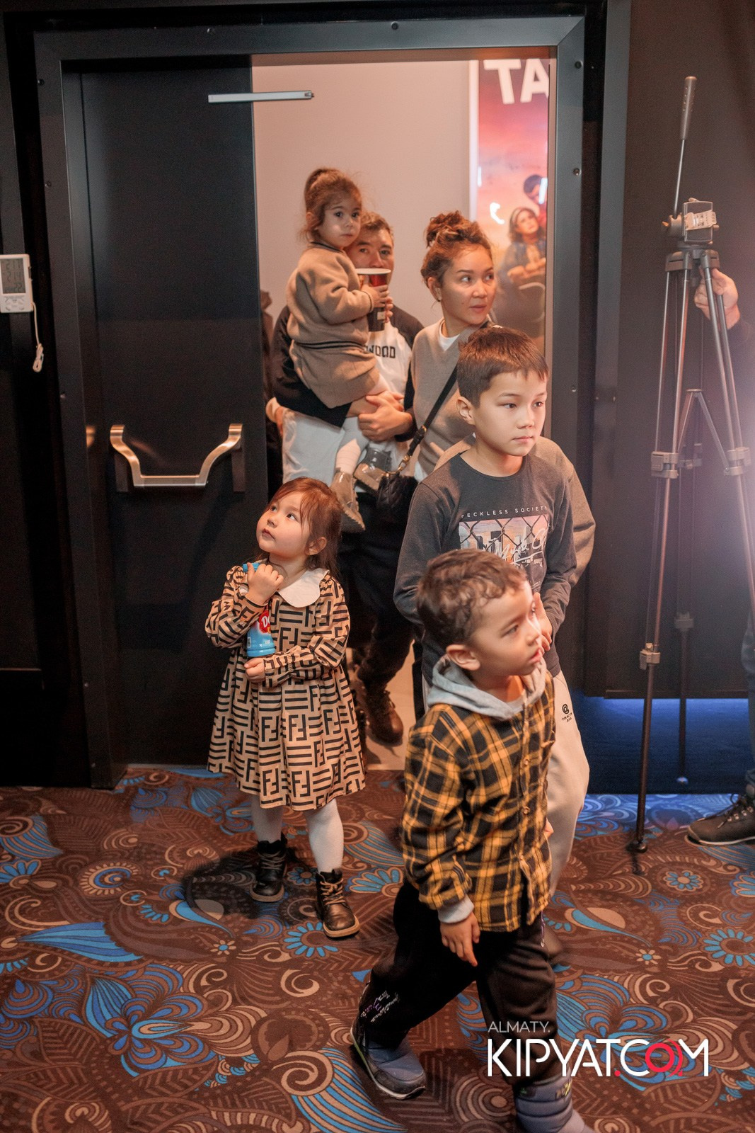 ПРЕЗЕНТАЦИЯ 9 ГРУППЫ КИНОПРОЕКТА «STARBALALAR». КИПЯТКОМ АЛМАТЫ!