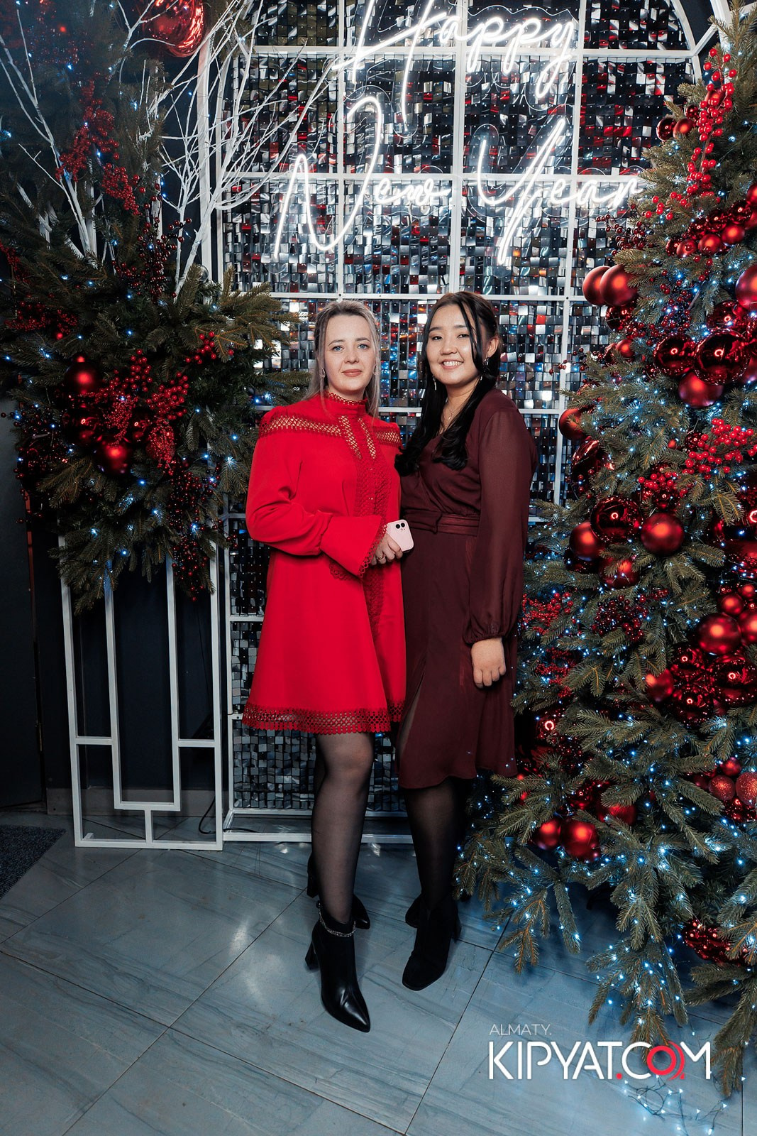 FRIENDS BAR & TERRACE. КИПЯТКОМ АЛМАТЫ!