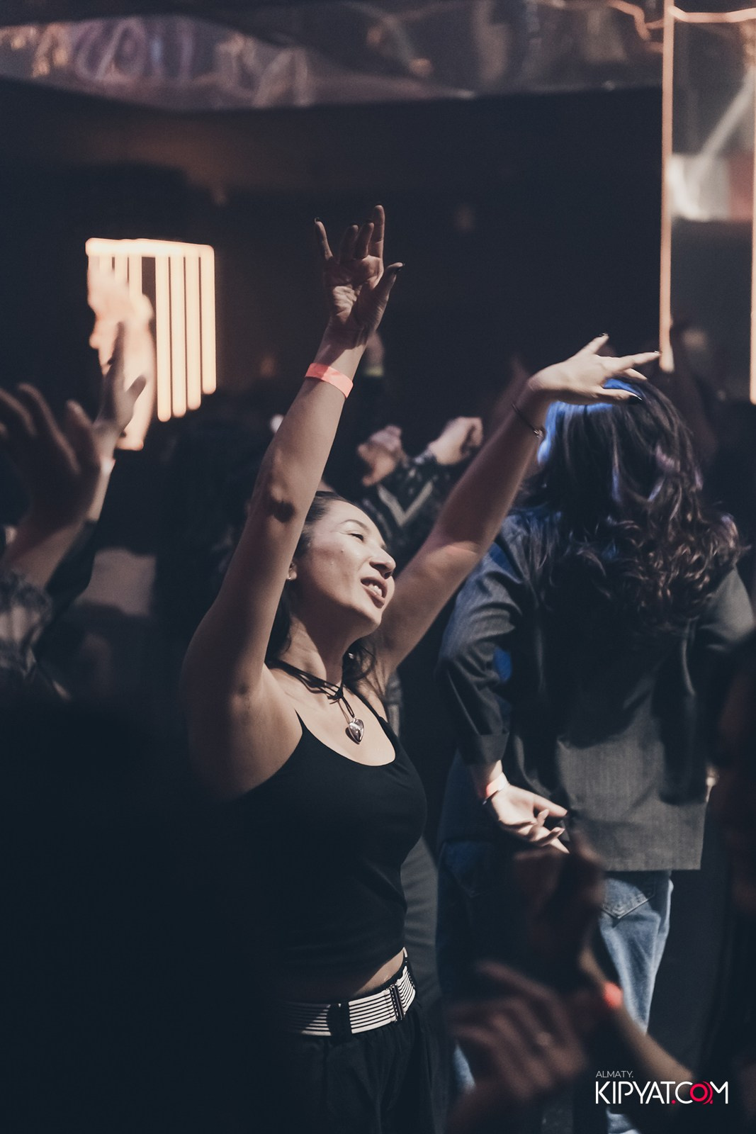 CLUB SHOW BY ИРИНА КАЙРАТОВНА В SANTA BARBARA CLUB. КИПЯТКОМ АЛМАТЫ!