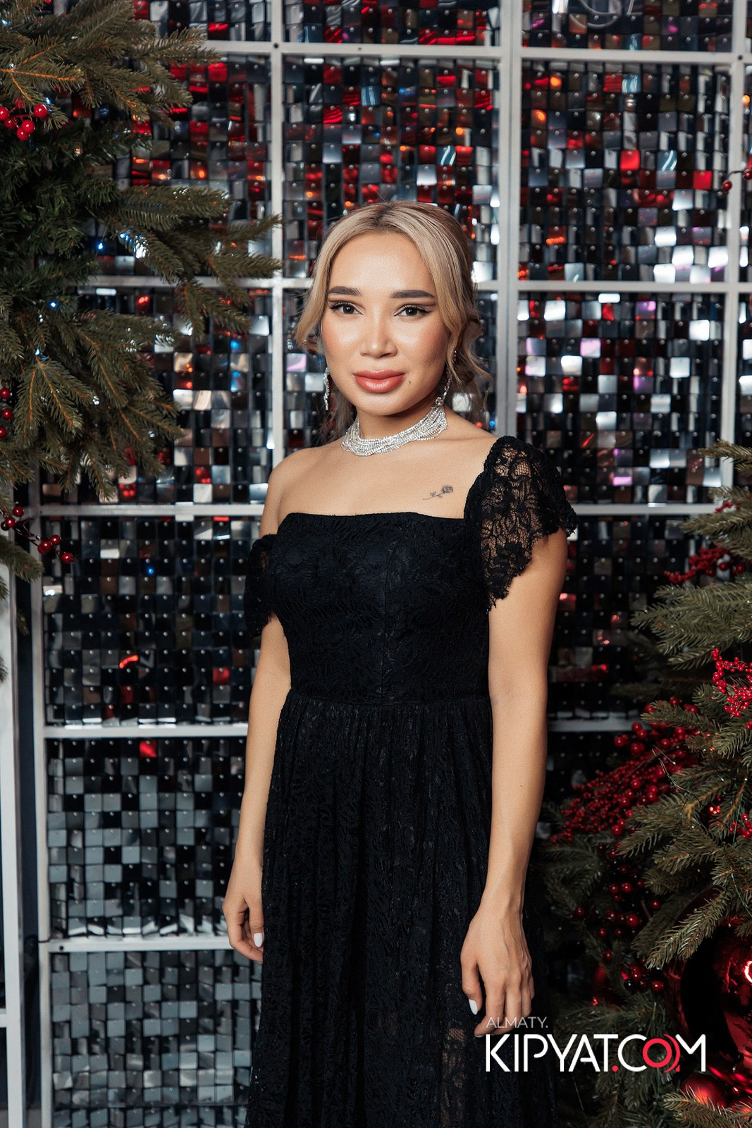 FRIENDS BAR & TERRACE. КИПЯТКОМ АЛМАТЫ!