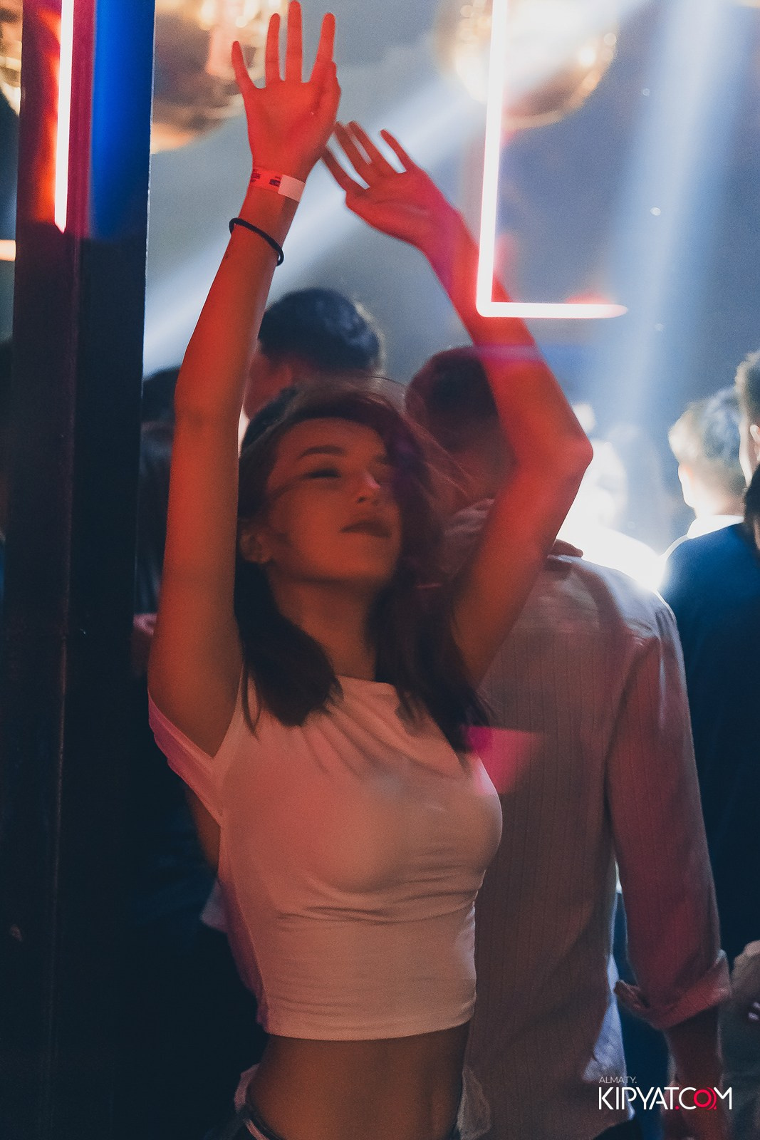 UYAT EMES BAR. КИПЯТКОМ АЛМАТЫ!