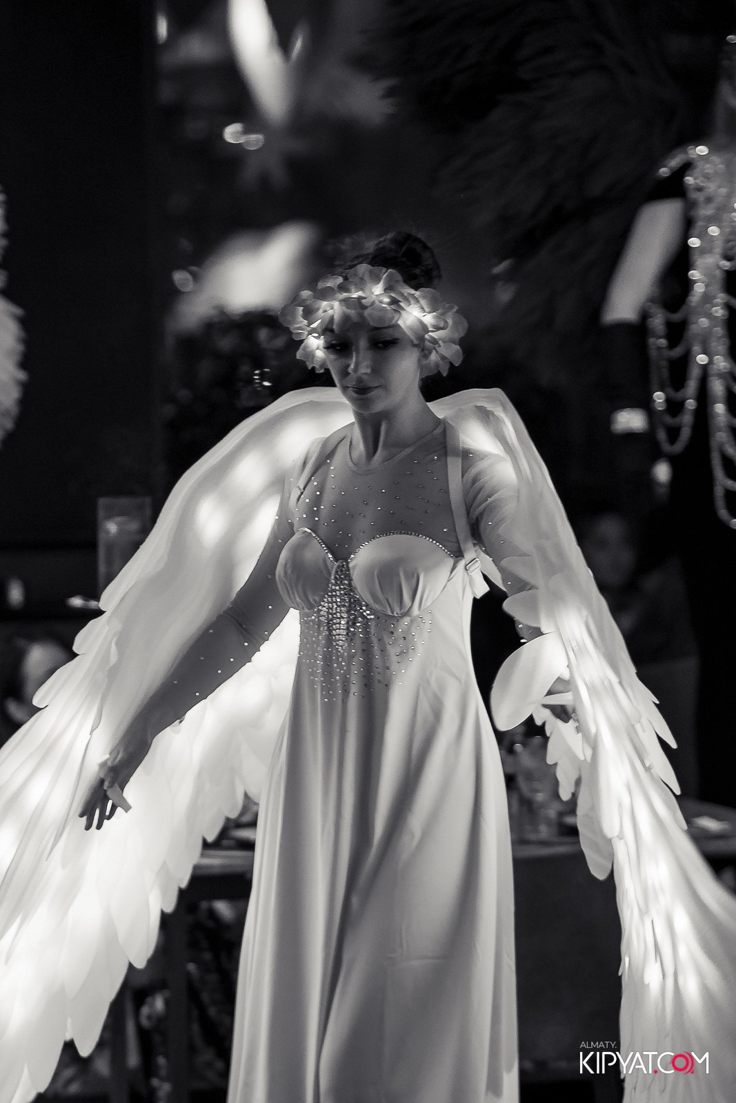 FRIENDS BAR & TERRACE. КИПЯТКОМ АЛМАТЫ!