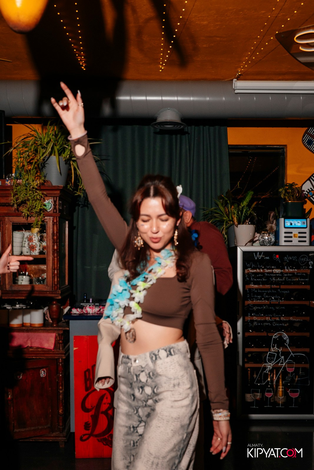 RE: SET. КИПЯТКОМ АЛМАТЫ! Фотосъемка мероприятий в Алматы