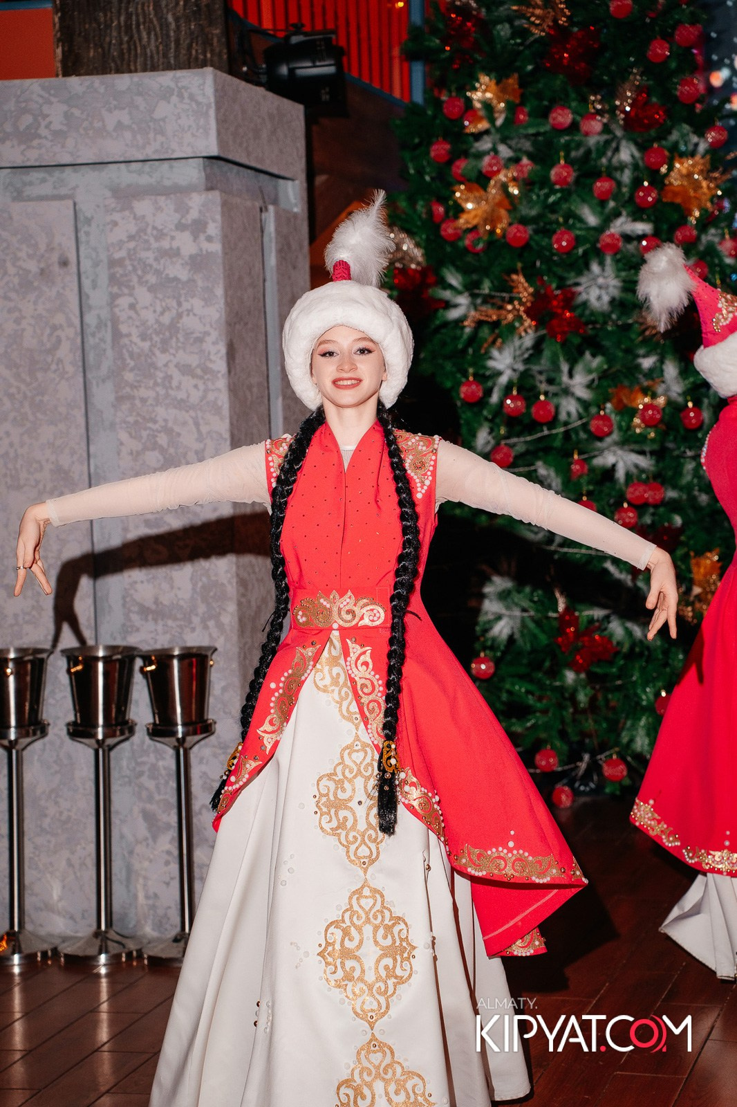 ГРУЗИНСКИЙ ДВОР НА КАБАНБАЙ БАТЫРА. КИПЯТКОМ АЛМАТЫ!