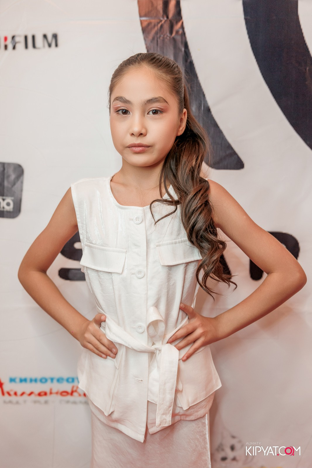 ПРЕЗЕНТАЦИЯ 10 ГРУППЫ КИНОПРОЕКТА STARBALALAR. КИПЯТКОМ АЛМАТЫ!