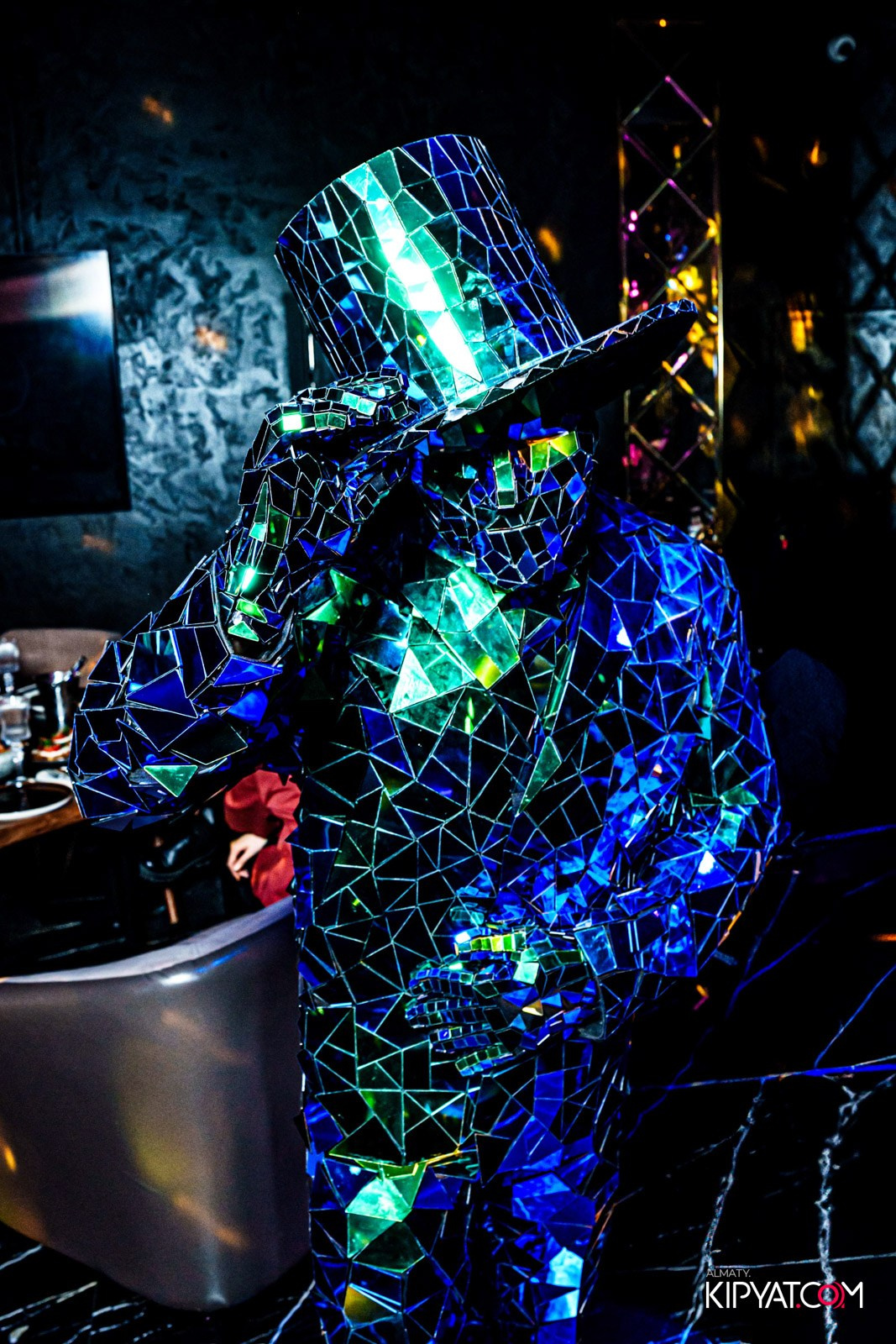 MOOD KARAOKE & TERRACE. КИПЯТКОМ АЛМАТЫ!