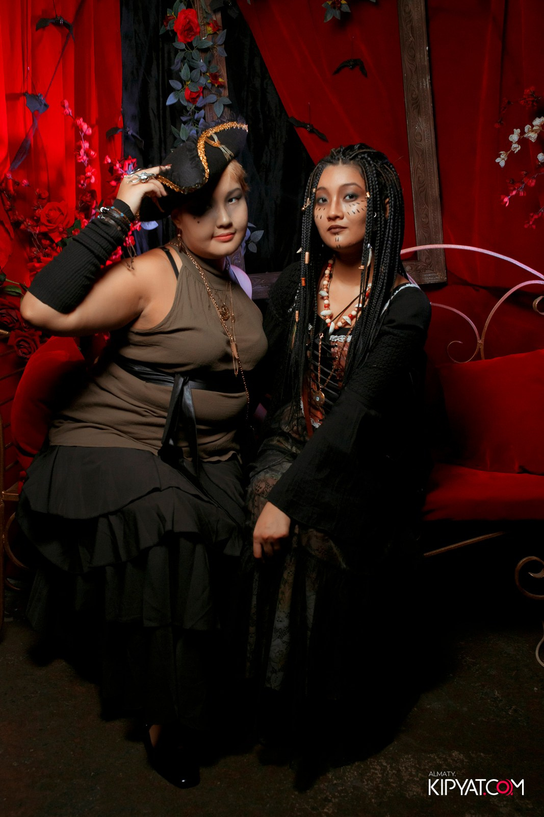 БАЛ НЕЧИСТИ В HIT RETRO. КИПЯТКОМ АЛМАТЫ!