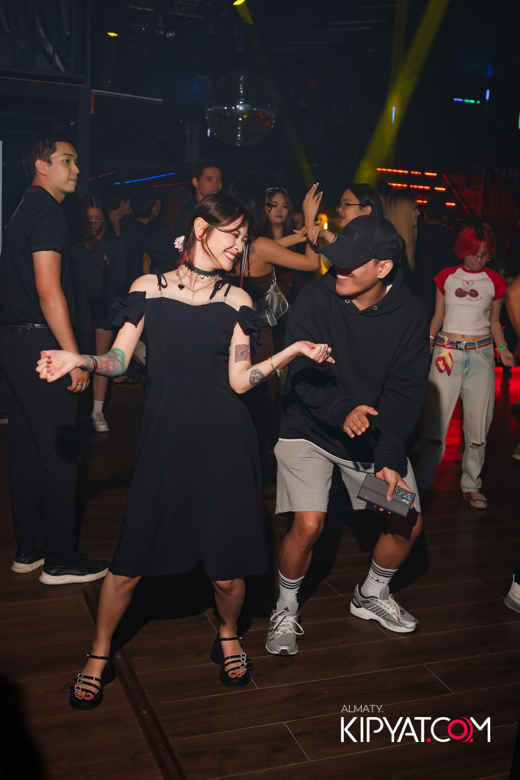 НОЧНОЙ КЛУБ ICON. КИПЯТКОМ АЛМАТЫ!