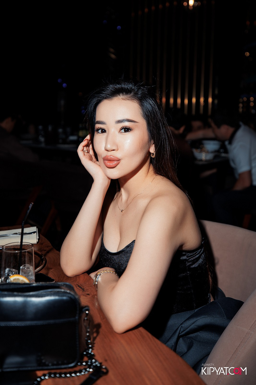 MOOD KARAOKE & TERRACE. КИПЯТКОМ АЛМАТЫ!