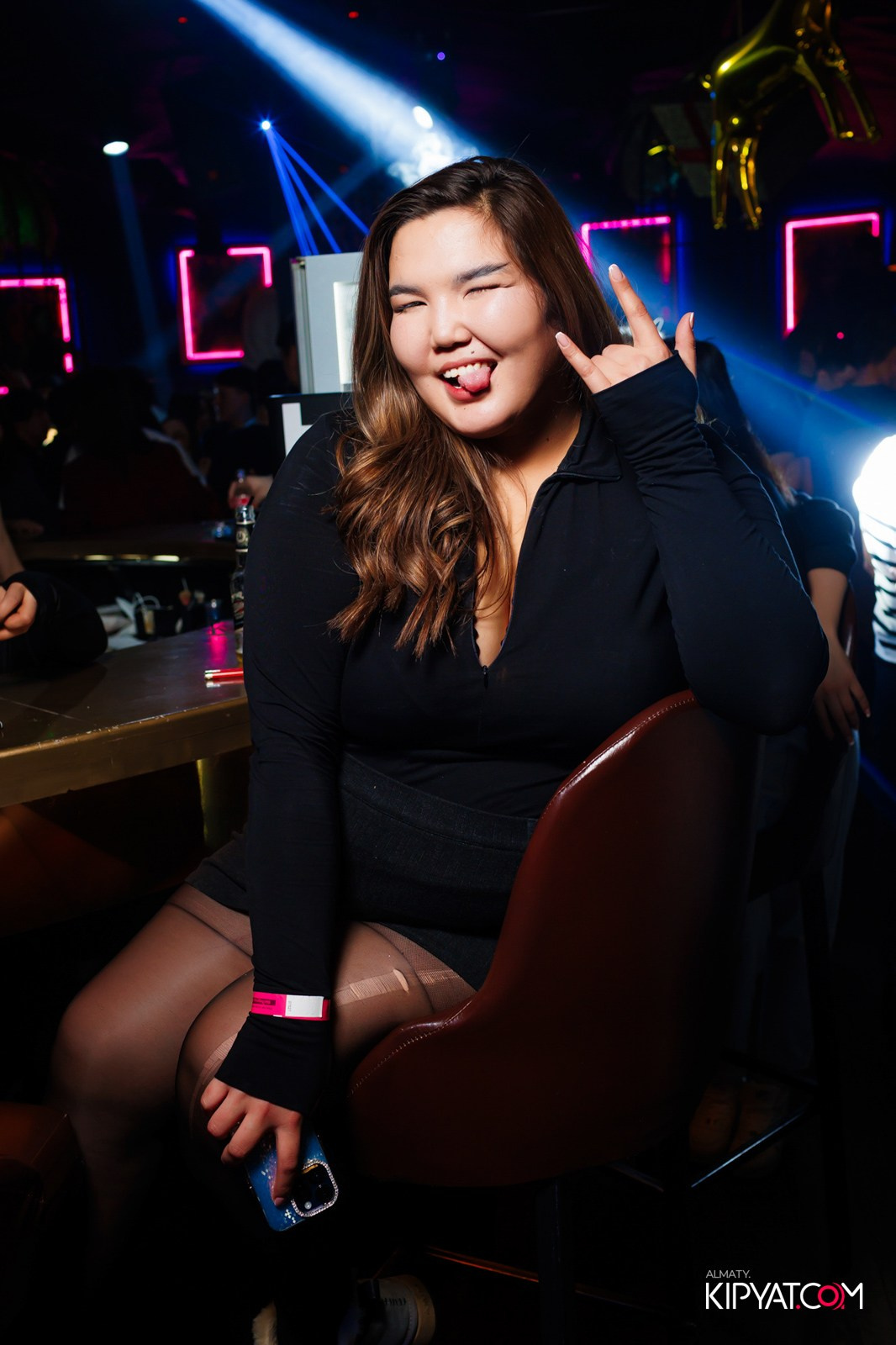 UYAT EMES BAR. КИПЯТКОМ АЛМАТЫ!