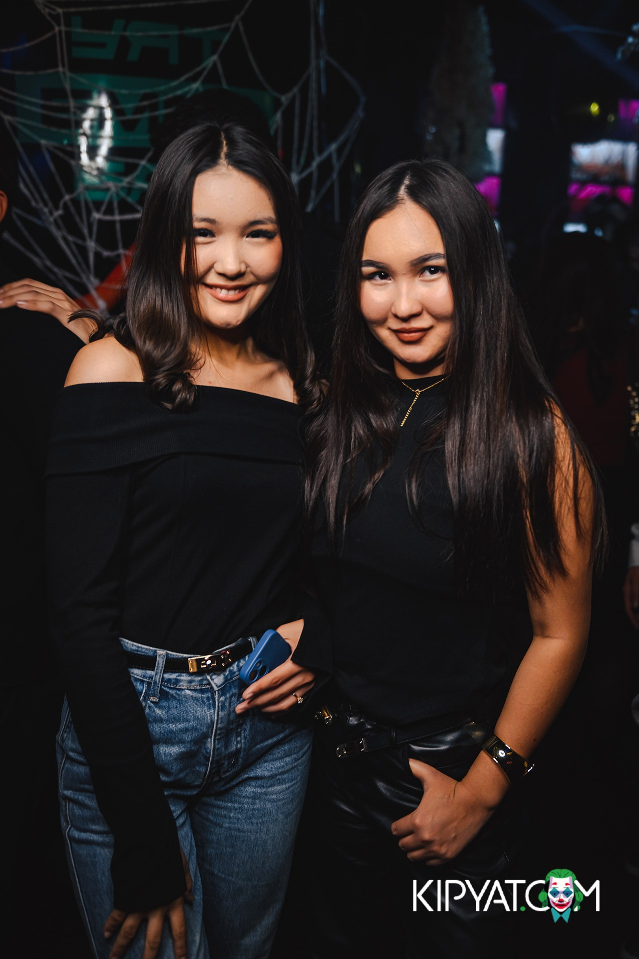 UYAT EMES BAR. КИПЯТКОМ АЛМАТЫ!