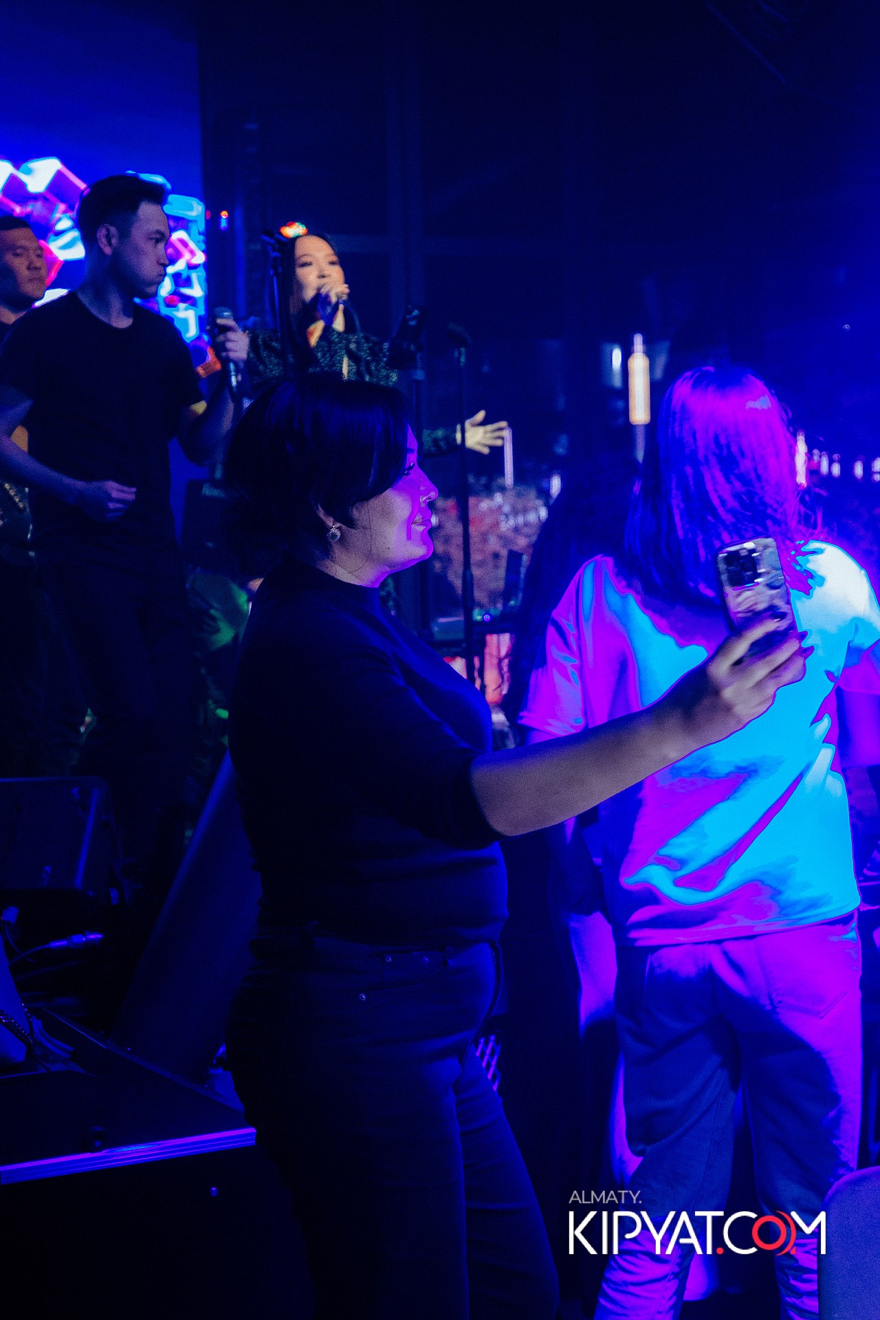 FRIENDS BAR & TERRACE. КИПЯТКОМ АЛМАТЫ! Фотосъемка мероприятий в Алматы