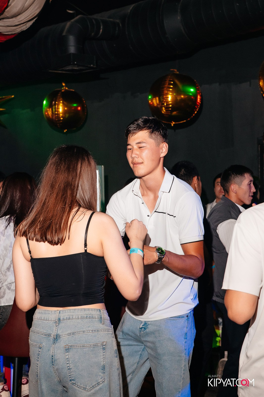 UYAT EMES BAR. КИПЯТКОМ АЛМАТЫ!