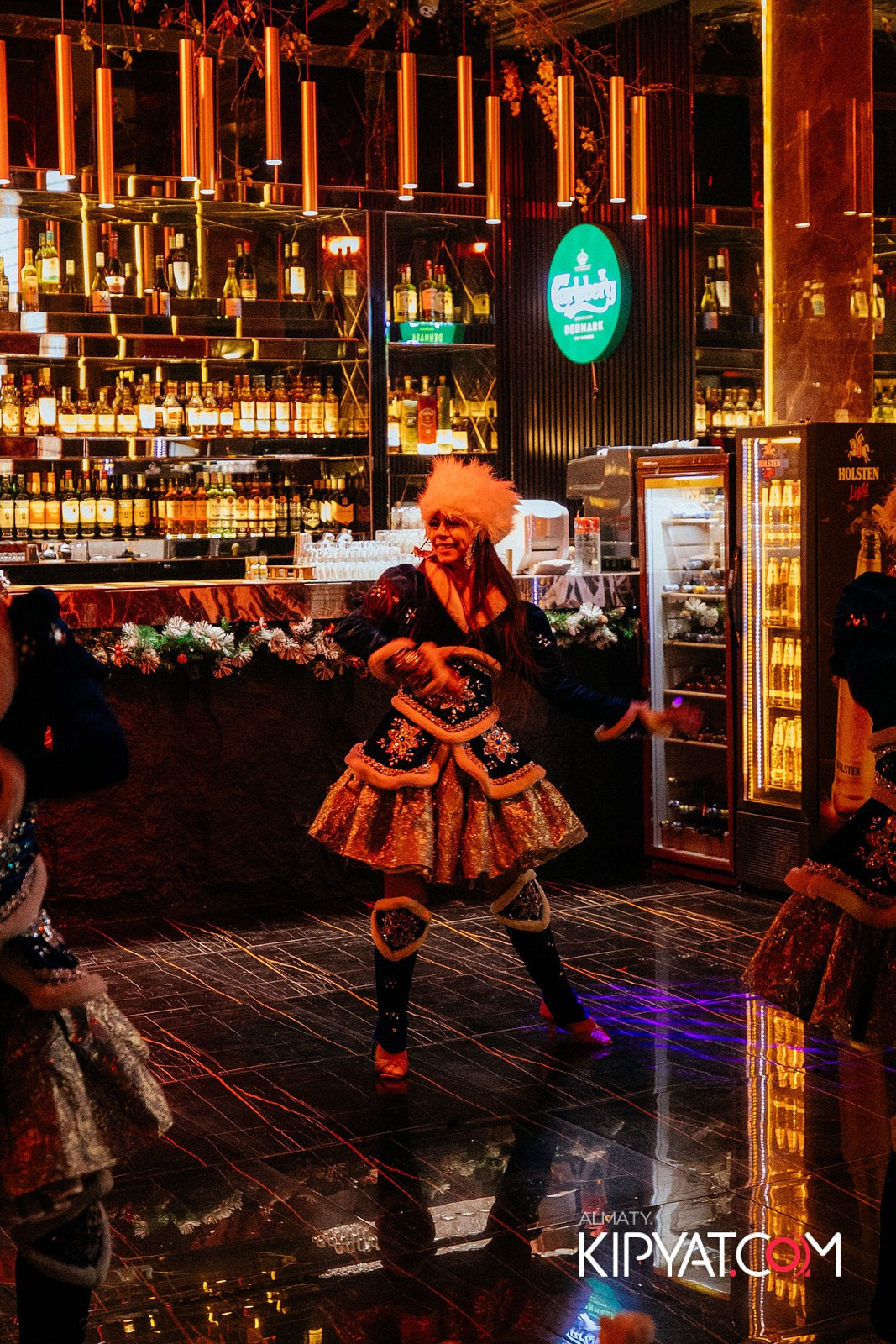 БАР ПАНАЕХАЛИ НА ДОСТЫК. КИПЯТКОМ АЛМАТЫ!