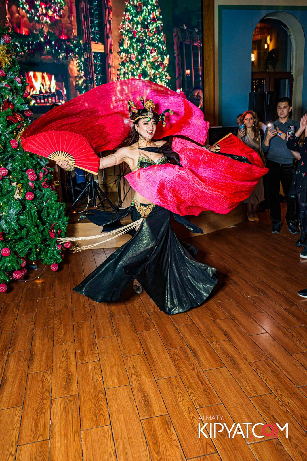 ГРУЗИНСКИЙ ДВОР НА КАБАНБАЙ БАТЫРА. КИПЯТКОМ АЛМАТЫ!