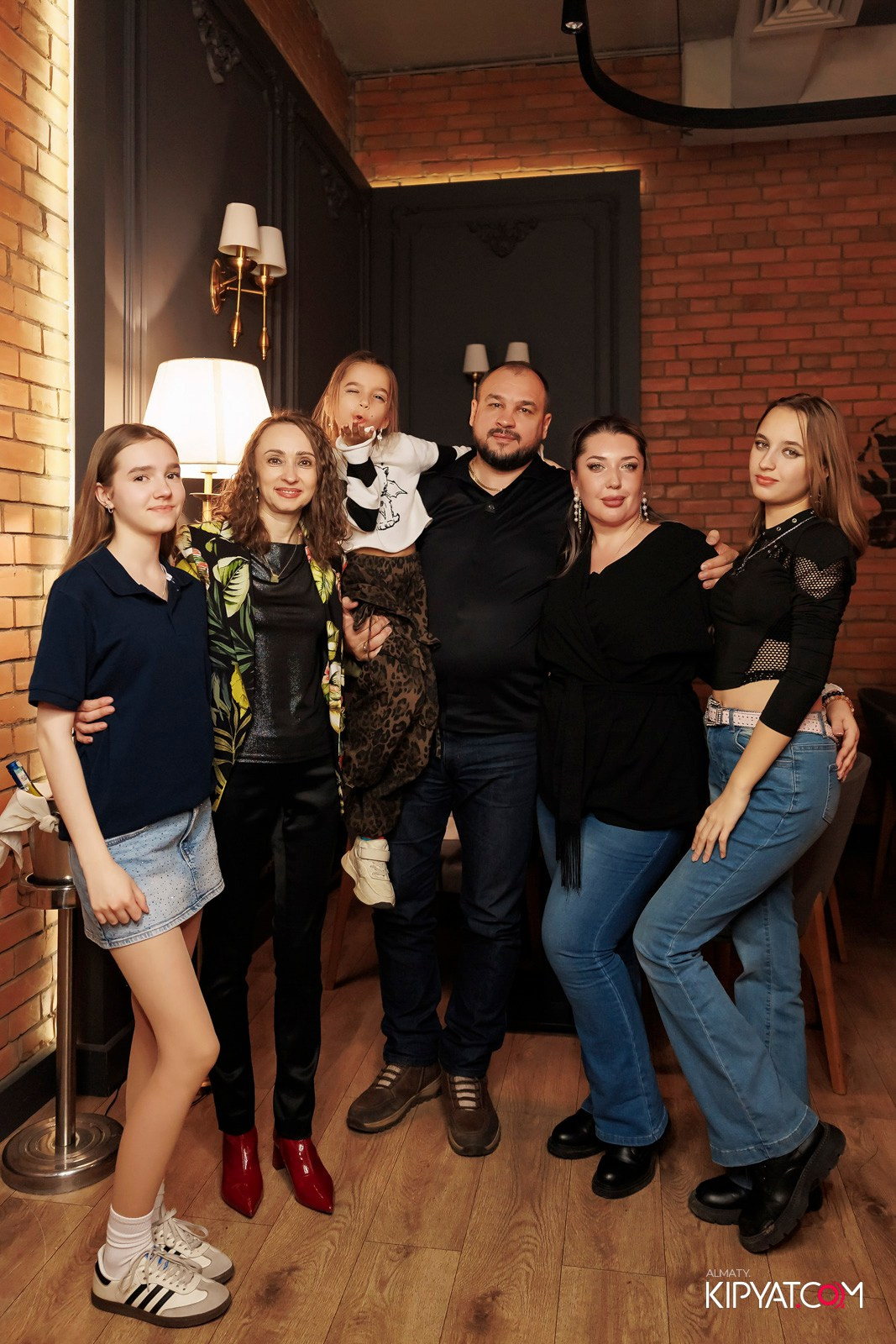 МУЗЫКАЛЬНОЕ ЛОТО В CAVIAR. КИПЯТКОМ АЛМАТЫ! Фотосъемка мероприятий в Алматы