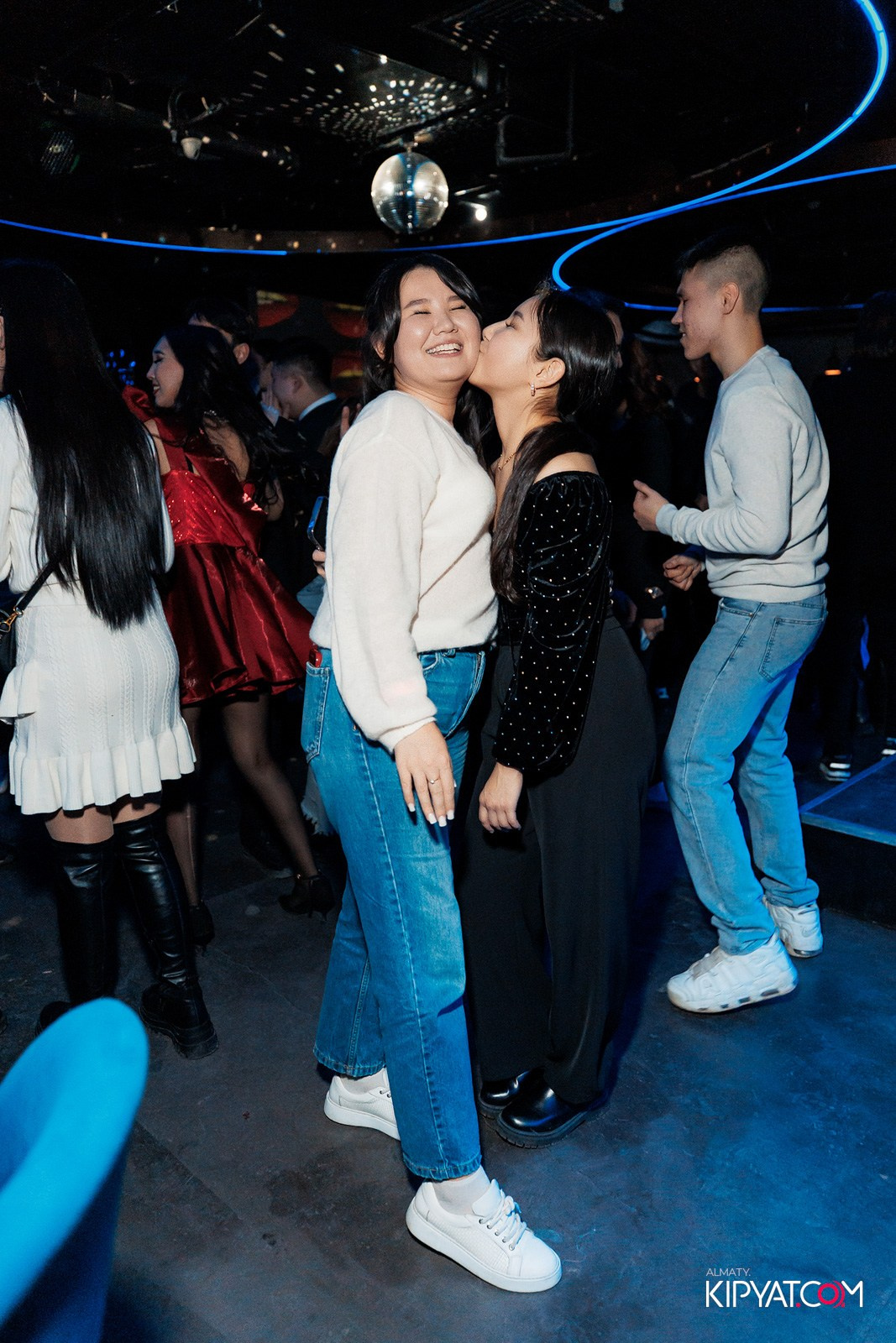 EVENT BAR. КИПЯТКОМ АЛМАТЫ!